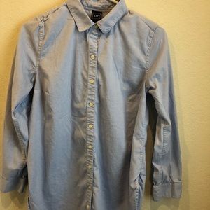 Gap maternity button down top